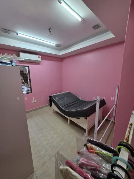 Rumah Teres 2 Tingkat untuk Dijual di Shah Alam (Selangor) - Baljeet Singh - Bedroom - PropertyGuru.com.my