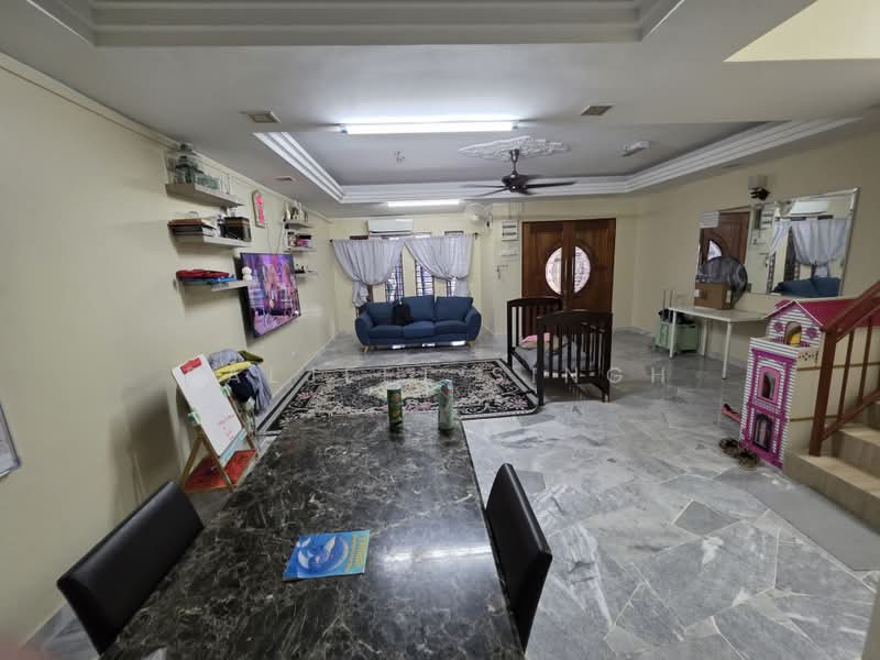 Rumah Teres 2 Tingkat untuk Dijual di Shah Alam (Selangor) - Baljeet Singh - Living Room - PropertyGuru.com.my