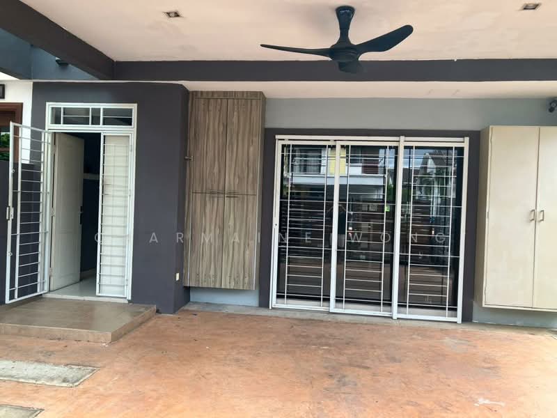 Rumah Berkembar untuk Disewa di Sutera Damansara (Damansara Damai) - Charmaine Wong - Exterior - PropertyGuru.com.my