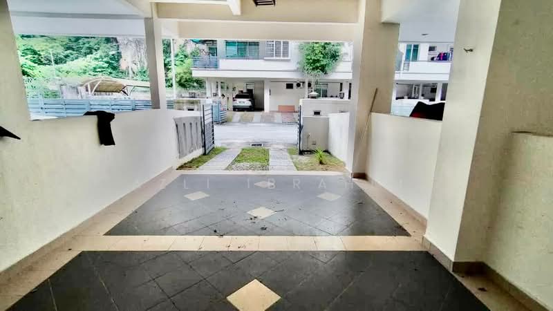 Townhouse for Sale in Taman Raintree (Batu Caves) - Azli Ibrahim - Exterior - PropertyGuru.com.my