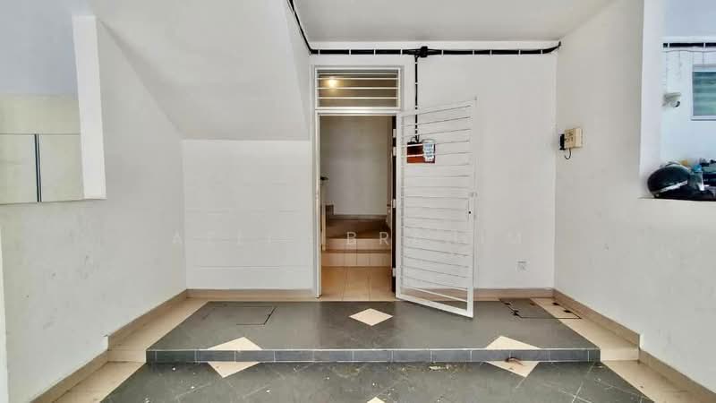 Townhouse for Sale in Taman Raintree (Batu Caves) - Azli Ibrahim - Entrance - PropertyGuru.com.my