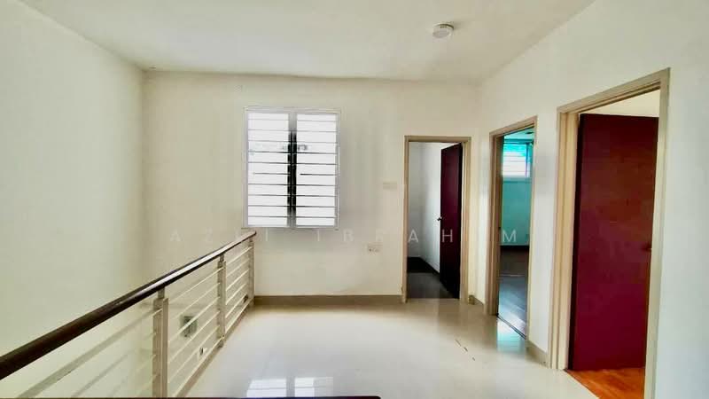Townhouse for Sale in Taman Raintree (Batu Caves) - Azli Ibrahim - Corridor - PropertyGuru.com.my