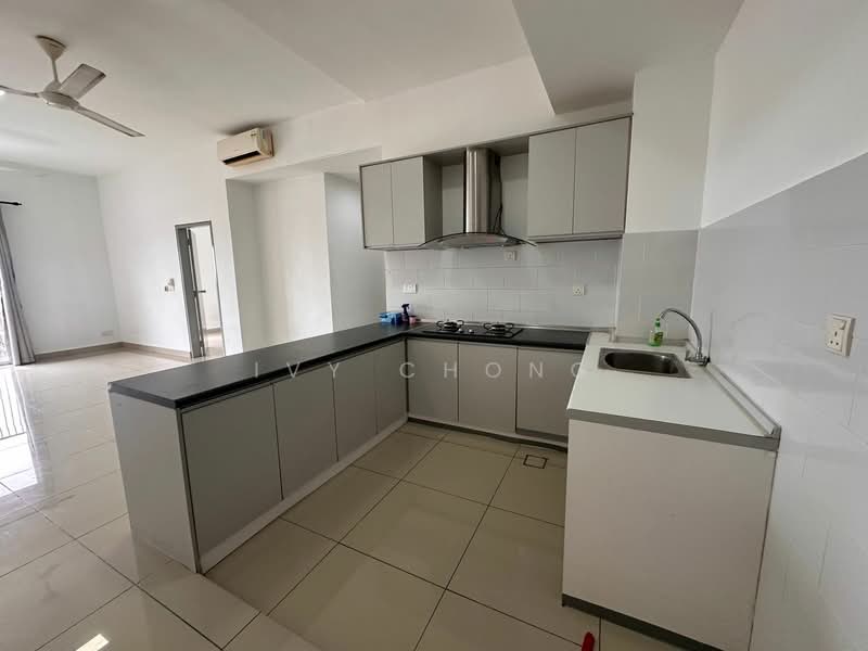 Kondominium untuk Dijual di The Wharf Residence - Ivy Chong - Kitchen - PropertyGuru.com.my