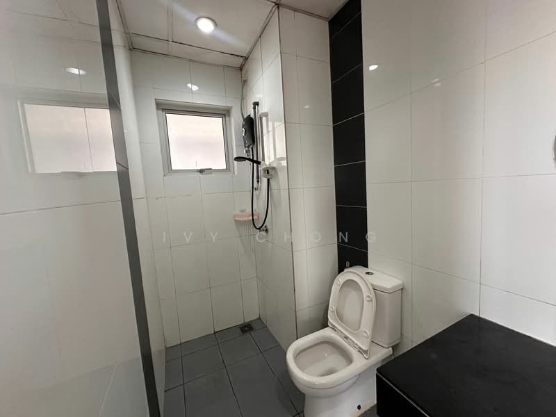 Kondominium untuk Dijual di The Wharf Residence - Ivy Chong - Bathroom - PropertyGuru.com.my