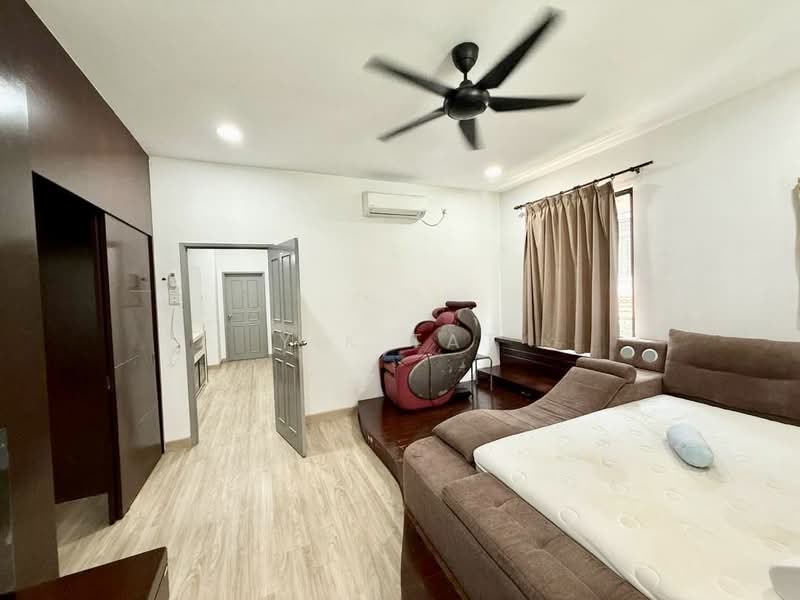 Cluster House for Sale in Austin Heights (Tebrau) - Yik Tat - PropertyGuru.com.my
