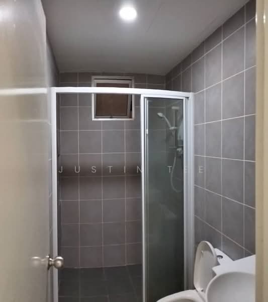 Service Residence for Rent at Savanna Executive Suite @ Southville City - Justin Tee - Bathroom - PropertyGuru.com.my