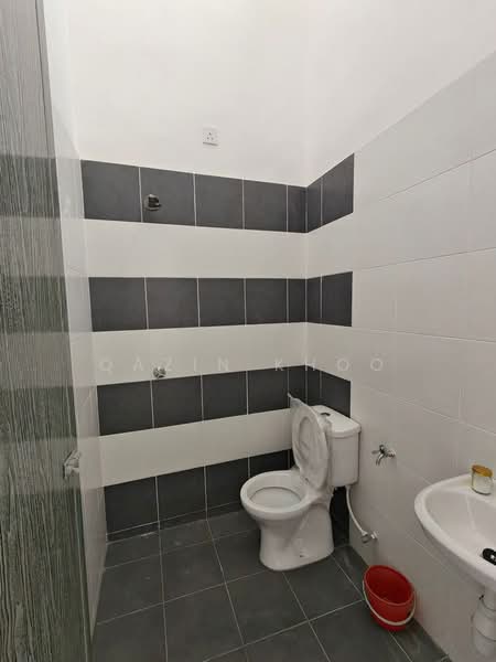 Rumah Teres 1 Tingkat untuk Dijual di Taman Tasek (Ipoh) - Qazin Khoo - Bathroom - PropertyGuru.com.my