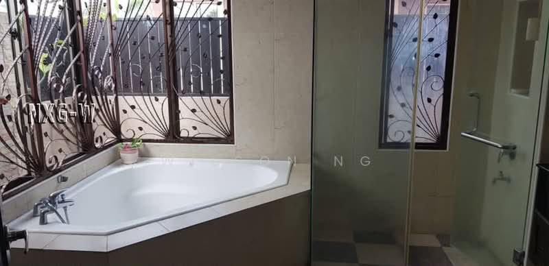 Bungalow for Sale in Taman Aman Perdana (Kapar) - Wilson Ng - Bathroom - PropertyGuru.com.my
