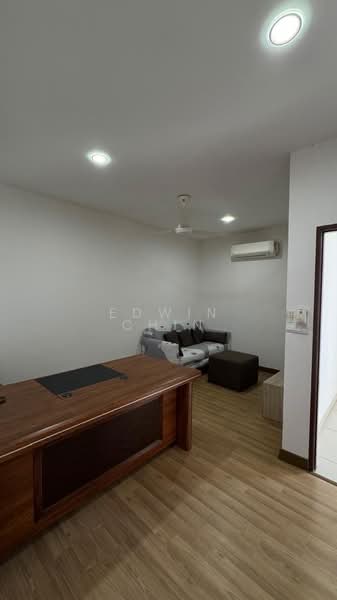 Rumah Teres 3 Tingkat untuk Dijual di Taman Bayu Aman (Butterworth) - Edwin Chin - Study - PropertyGuru.com.my
