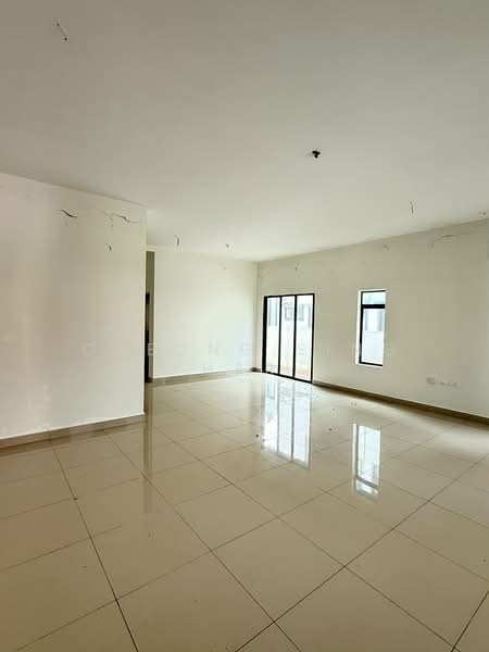 Rumah Berkembar untuk Dijual di Taman Mewah Aman (Sitiawan) - Cheong Sing Har - Living Room - PropertyGuru.com.my