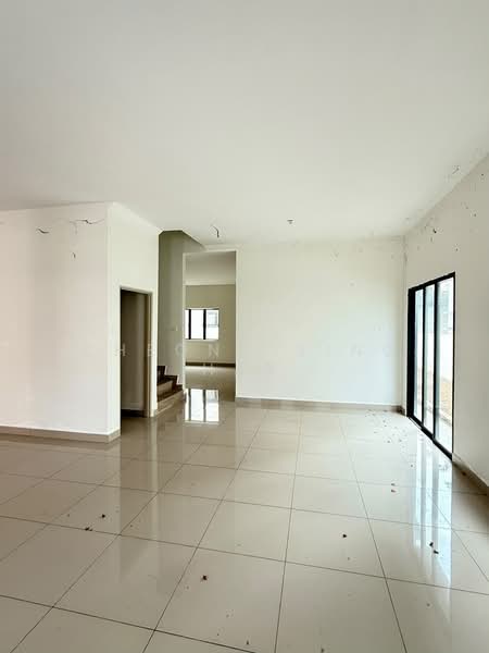 Rumah Berkembar untuk Dijual di Taman Mewah Aman (Sitiawan) - Cheong Sing Har - Living Room - PropertyGuru.com.my