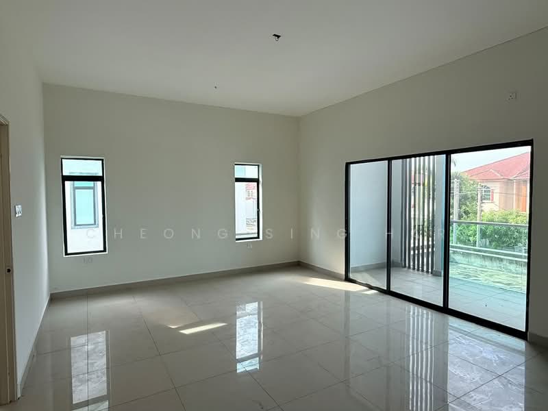 Rumah Berkembar untuk Dijual di Taman Mewah Aman (Sitiawan) - Cheong Sing Har - Living Room - PropertyGuru.com.my