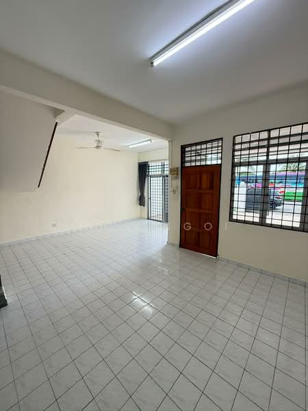Rumah Teres 2 Tingkat untuk Disewa di Taman Puteri Wangsa (Ulu Tiram) - Jane Ngoi - Living Room - PropertyGuru.com.my