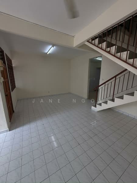 Rumah Teres 2 Tingkat untuk Disewa di Taman Puteri Wangsa (Ulu Tiram) - Jane Ngoi - Living Room - PropertyGuru.com.my