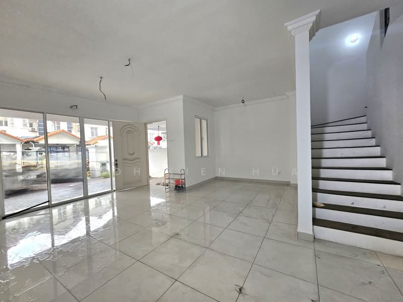 Rumah Teres 3 Tingkat untuk Dijual di Shah Alam (Selangor) - Goh Kien Hua - Living Room - PropertyGuru.com.my