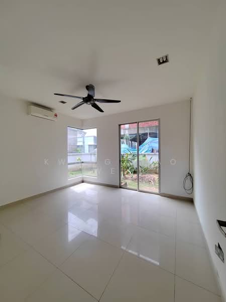 Semi-Detached House for Rent in Anggun 2 Residence (Rawang) - Kwong Xiao Wei - Living Room - PropertyGuru.com.my