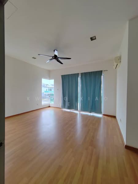 Semi-Detached House for Rent in Anggun 2 Residence (Rawang) - Kwong Xiao Wei - Living Room - PropertyGuru.com.my