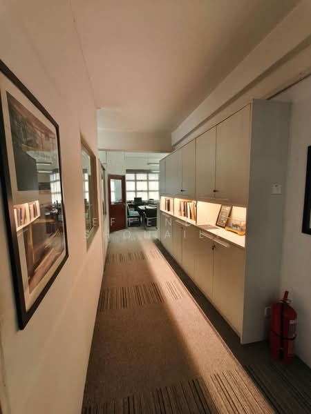 Shop for Sale in Bandar Sri Damansara (Selangor) - Effendy Shohaili - Corridor - PropertyGuru.com.my