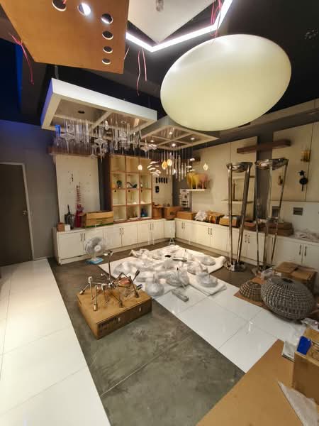 Shop for Sale in Bandar Sri Damansara (Selangor) - Effendy Shohaili - Interior - PropertyGuru.com.my