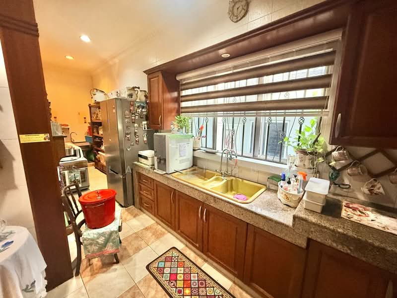 Rumah Teres 2.5 Tingkat untuk Dijual di Seksyen 7 (Shah Alam) - Salawati Busro - Kitchen - PropertyGuru.com.my