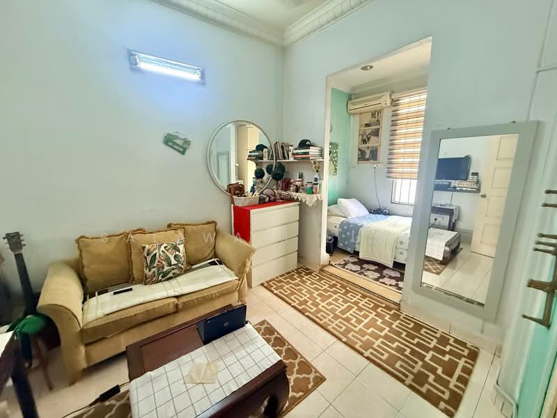 Rumah Teres 2.5 Tingkat untuk Dijual di Seksyen 7 (Shah Alam) - Salawati Busro - Living Room - PropertyGuru.com.my