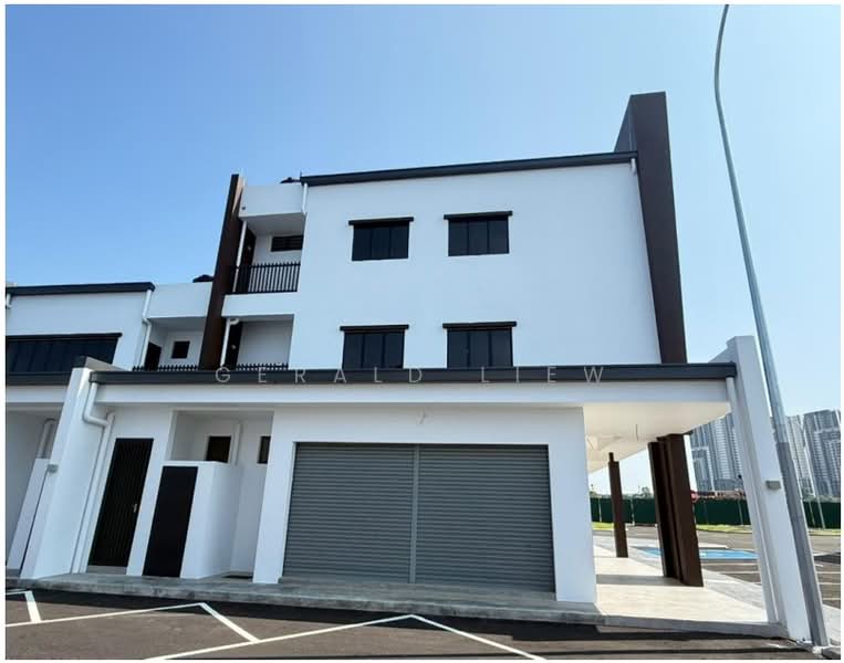 Shop for Rent in Semenyih (Selangor) - Gerald Liew - Exterior - PropertyGuru.com.my
