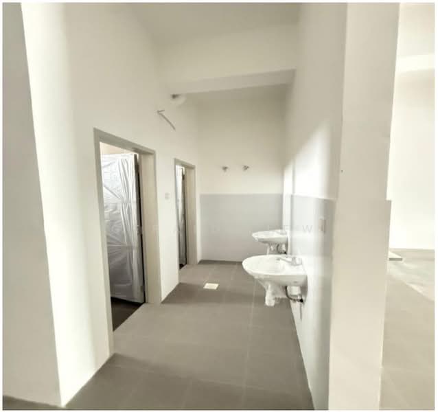 Shop for Rent in Semenyih (Selangor) - Gerald Liew - Corridor - PropertyGuru.com.my