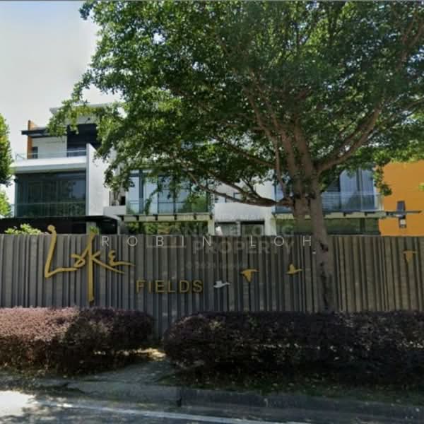 3-storey Terraced House for Sale in Lake Fields (Sungai Besi) - Robin Loh - PropertyGuru.com.my