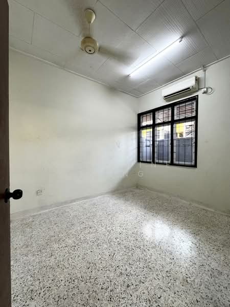 1-storey Terraced House for Sale in Taman Daya (Johor Bahru) - Catherine Thung - PropertyGuru.com.my