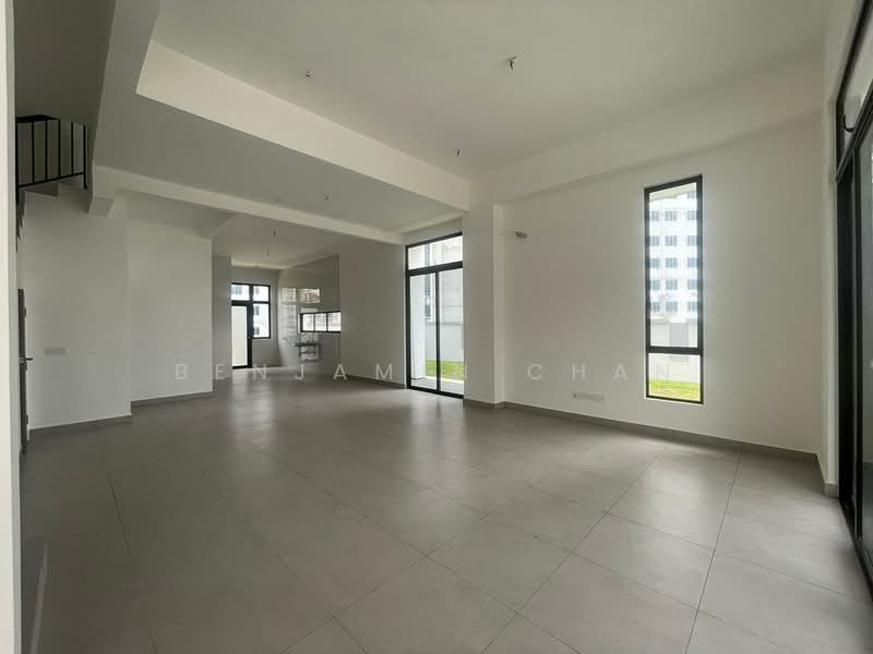 2-storey Terraced House for Sale in Taman Mount Austin (Tebrau) - Benjamin Chan - Living Room - PropertyGuru.com.my