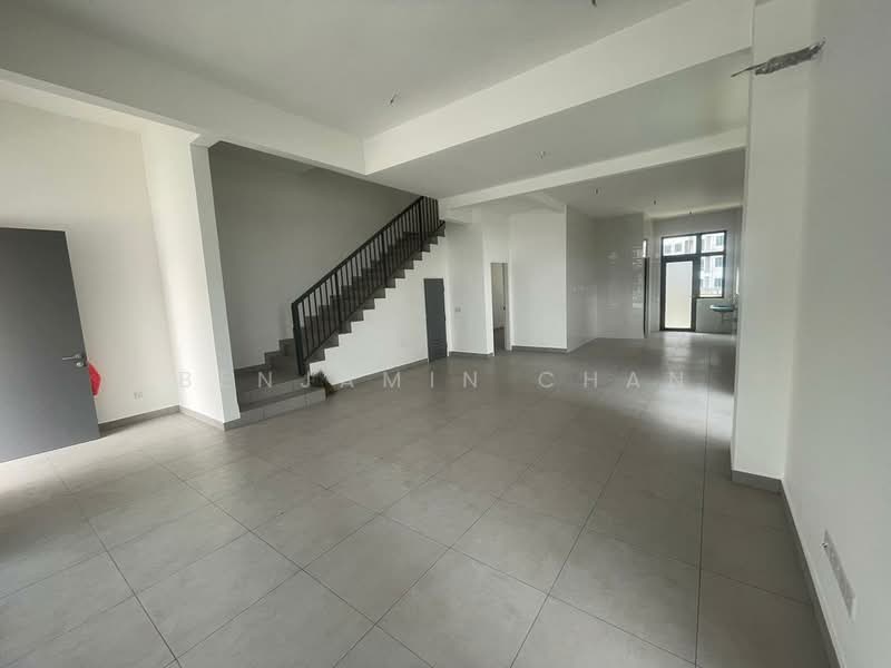 2-storey Terraced House for Sale in Taman Mount Austin (Tebrau) - Benjamin Chan - Living Room - PropertyGuru.com.my