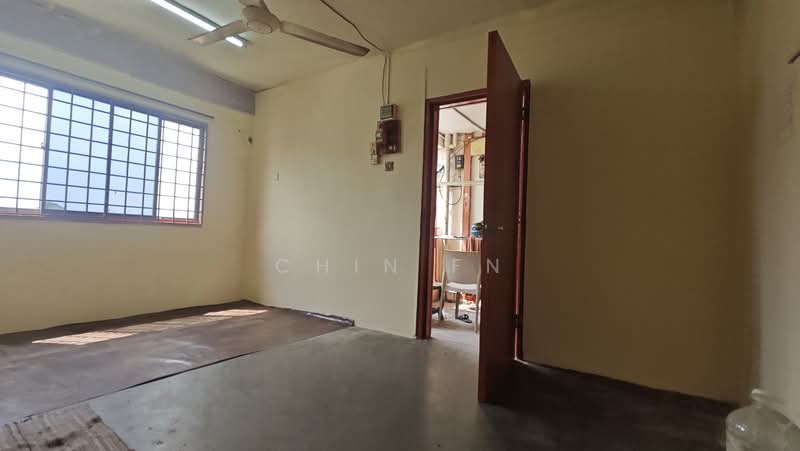 Flat for Sale at Rumah Pangsa Batu Berendam - CHIN FN - Interior - PropertyGuru.com.my