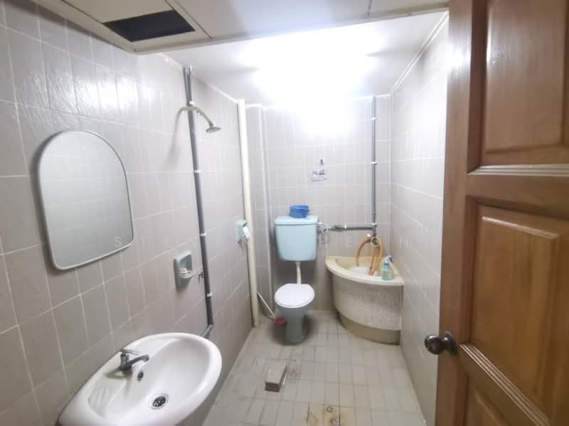 Shop / Office for Rent in Subang Jaya (Selangor) - Steven Cheong - Bathroom - PropertyGuru.com.my