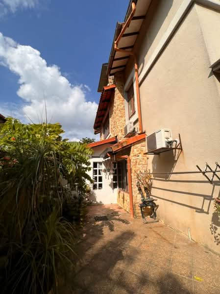 2.5-storey Terraced House for Sale in Bukit Jelutong (Shah Alam) - Norish Aminudin - Exterior - PropertyGuru.com.my