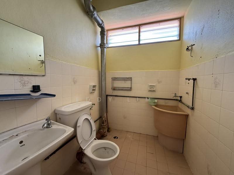 Semi-Detached House for Sale in Sungai Ara (Penang) - Eddy Lim - Bathroom - PropertyGuru.com.my