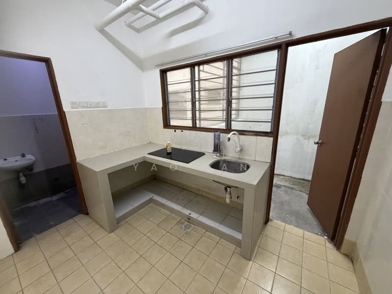Pangsapuri untuk Disewa di Berlian Subang - Yao Tan - Kitchen - PropertyGuru.com.my