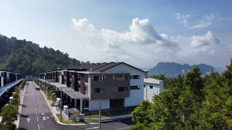 3-storey Terraced House for Sale in Selayang (Selangor) - Jolie Tan - PropertyGuru.com.my