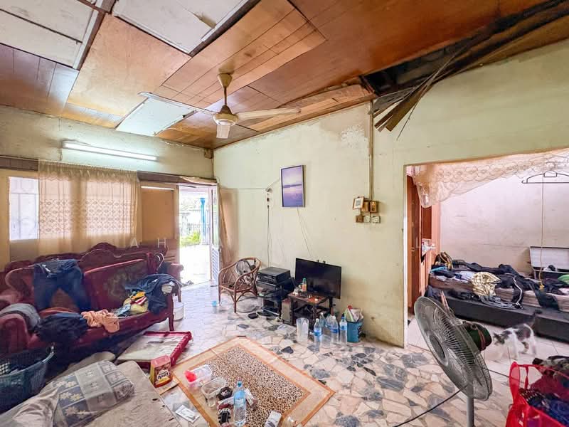 1-storey Terraced House for Sale in Segambut (Kuala Lumpur) - Ahmad Zikrul - Living Room - PropertyGuru.com.my