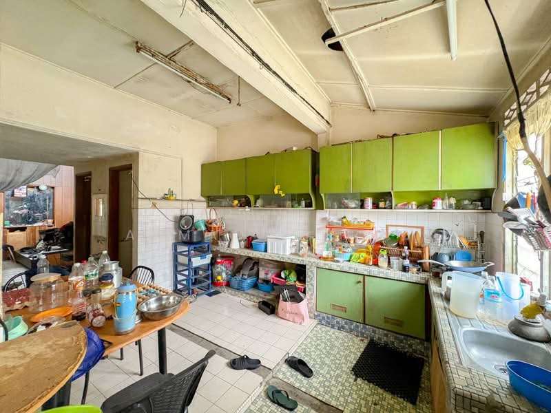 1-storey Terraced House for Sale in Segambut (Kuala Lumpur) - Ahmad Zikrul - Kitchen - PropertyGuru.com.my