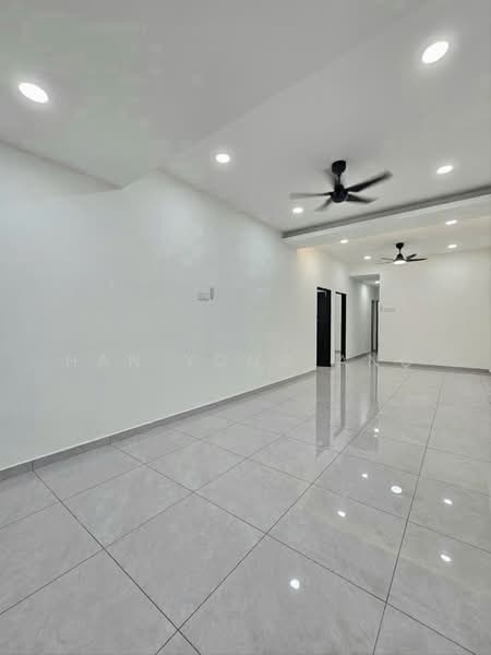 Rumah Teres 1 Tingkat untuk Dijual di Taman Puteri Wangsa (Ulu Tiram) - Han Yong Ang - Living Room - PropertyGuru.com.my