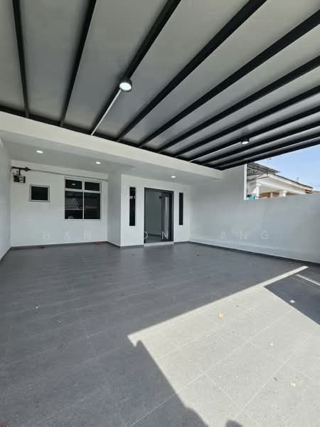 Rumah Teres 1 Tingkat untuk Dijual di Taman Puteri Wangsa (Ulu Tiram) - Han Yong Ang - Entrance - PropertyGuru.com.my