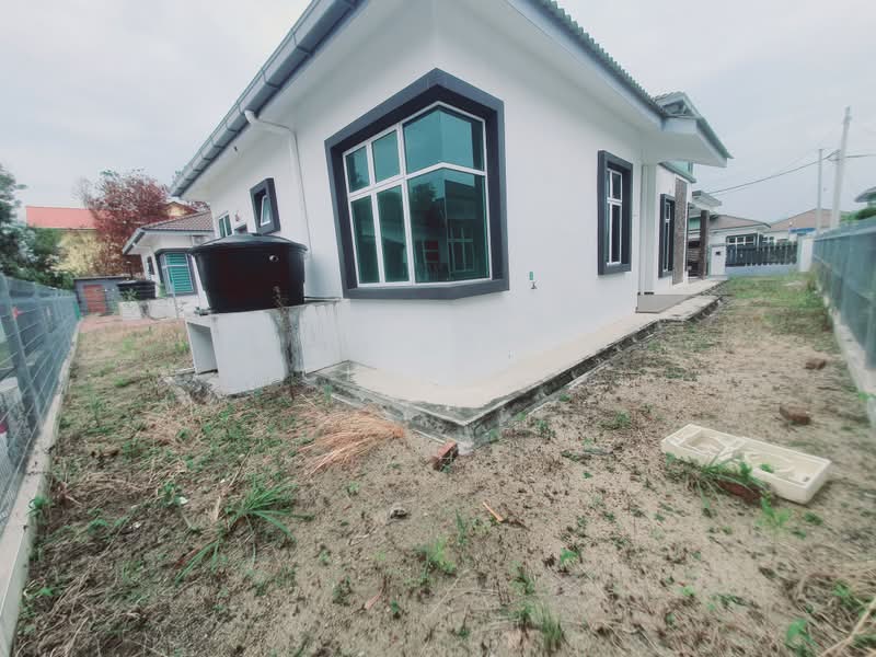 Bungalow for Sale in Taman Belimbing Setia (Durian Tunggal) - CHIN FN - PropertyGuru.com.my