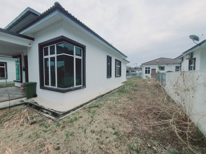 Bungalow for Sale in Taman Belimbing Setia (Durian Tunggal) - CHIN FN - Exterior - PropertyGuru.com.my