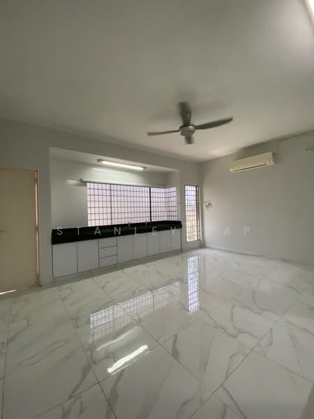 Rumah Banglo untuk Dijual di Taman Taynton View (Cheras) - Stanley Yap - Kitchen - PropertyGuru.com.my