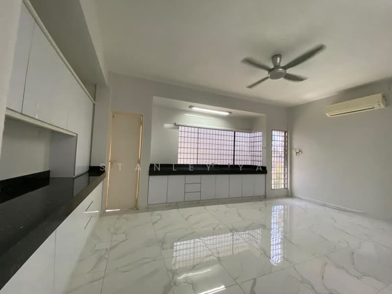Rumah Banglo untuk Dijual di Taman Taynton View (Cheras) - Stanley Yap - Kitchen - PropertyGuru.com.my