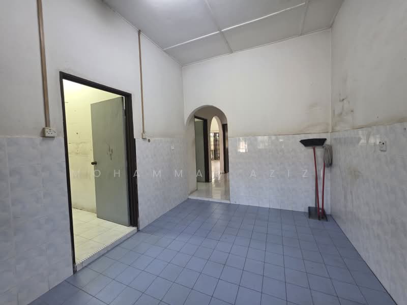 1-storey Terraced House for Sale in Bukit Beserah (Beserah) - Mohammad Azizi - PropertyGuru.com.my