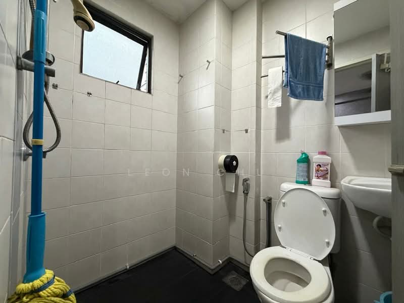 Servis Apartment untuk Dijual di Diamond Residences - Leon Chu - Bathroom - PropertyGuru.com.my