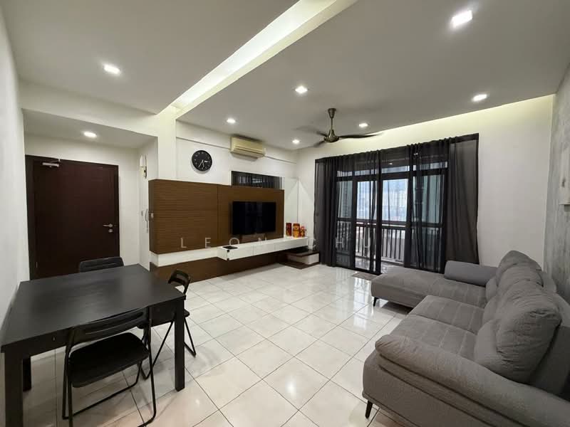 Servis Apartment untuk Dijual di Diamond Residences - Leon Chu - Living Room - PropertyGuru.com.my