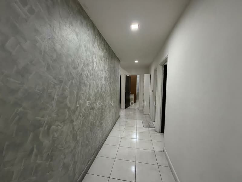 Servis Apartment untuk Dijual di Diamond Residences - Leon Chu - Corridor - PropertyGuru.com.my
