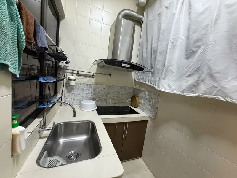 Servis Apartment untuk Dijual di Diamond Residences - Leon Chu - Kitchen - PropertyGuru.com.my